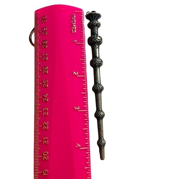 The Elder Wand Keychain - Picture 3 of 3